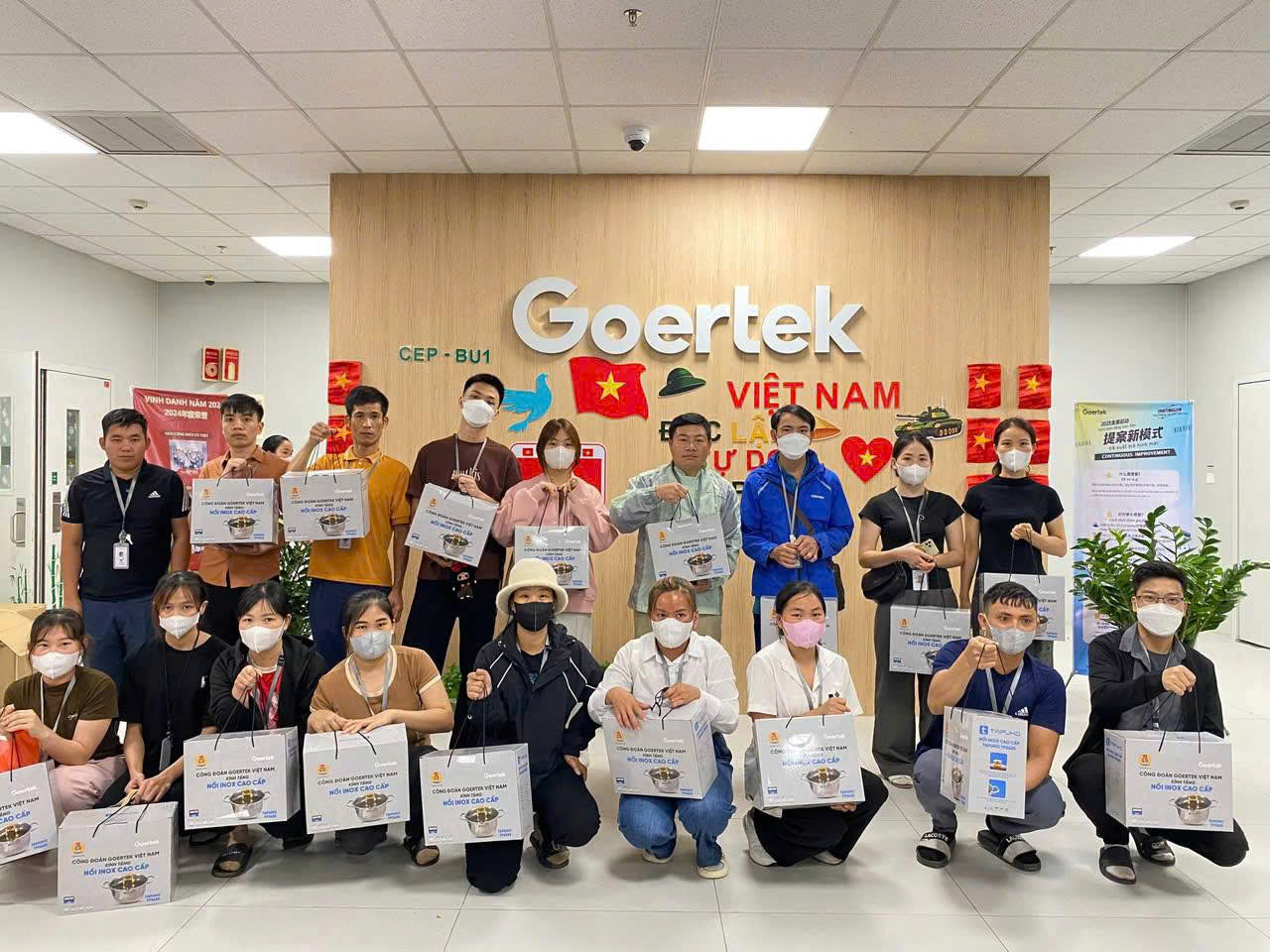 30.000 QUÀ TẶNG TRI ÂN Ý NGHĨA DÀNH CHO CÔNG NHÂN VIÊN GOERTEK NHÂN NGÀY KỶ NIỆM 30/4 - 1/5